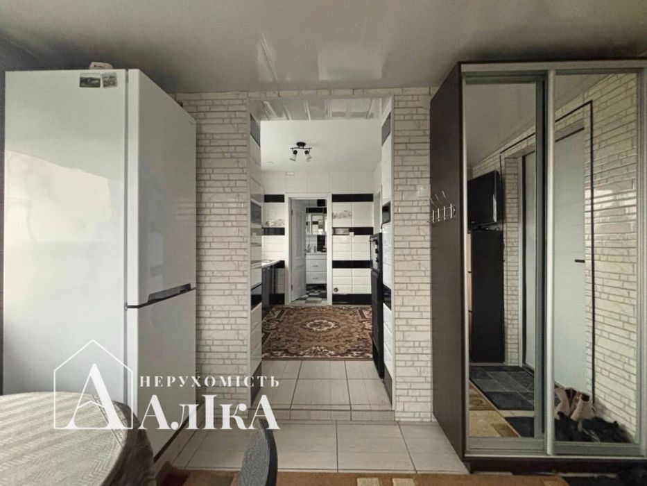 Продам будинок на березі річки Дністер