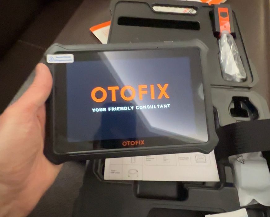 Máquina Diagnóstico Profissional Autel Otofix D1 Lite Nova em caixa