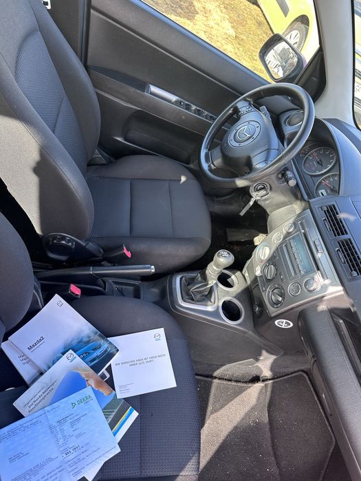 Mazda 2 samochod osobowy