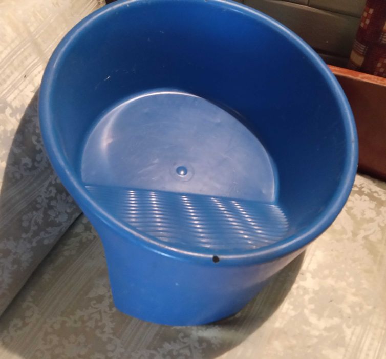 ТАЗ побутовий    синього кольору