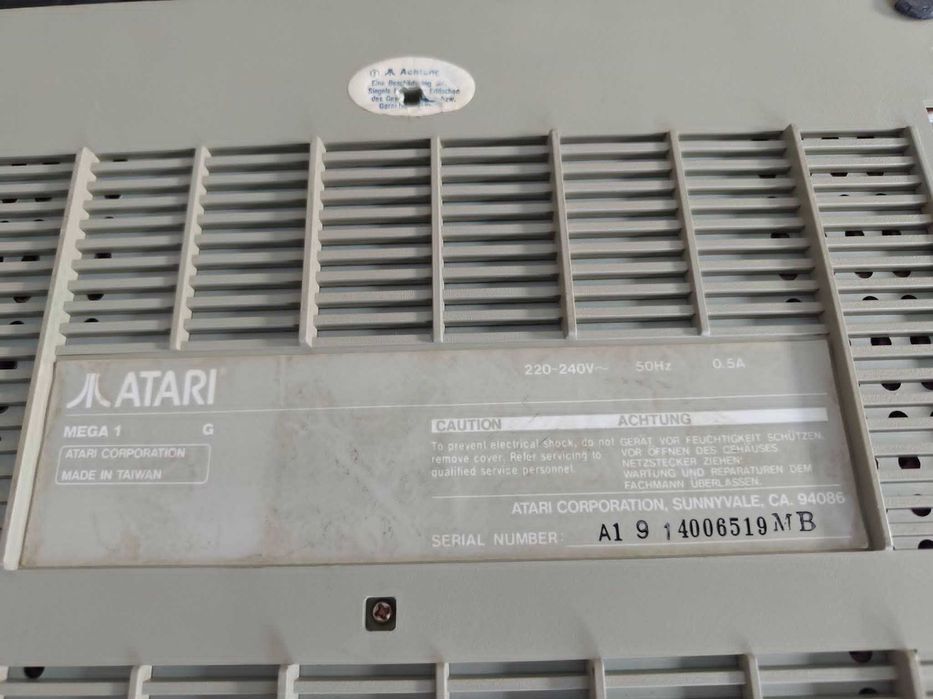 Atari Mega 1 Komputer
