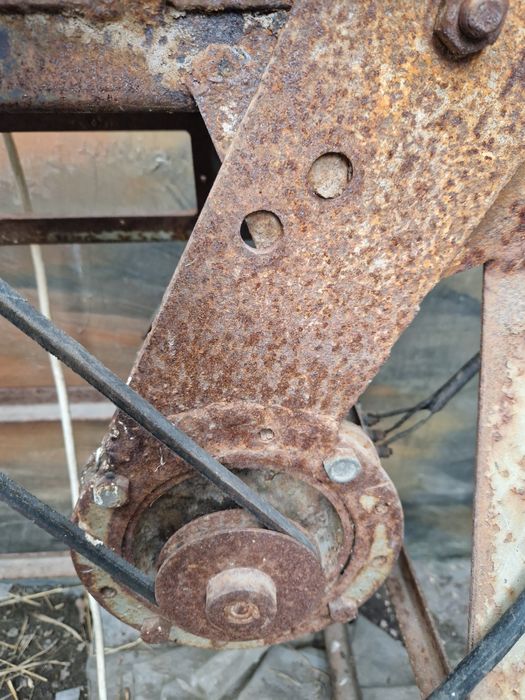 Cheblarka do cheblowania drewna
Silnik 3.5 km