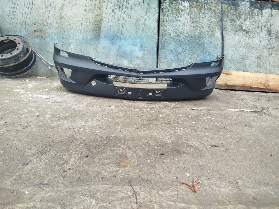 Бампер в хорошому стані спринтер 315 2.2 906  907 Sprinter ресталінг