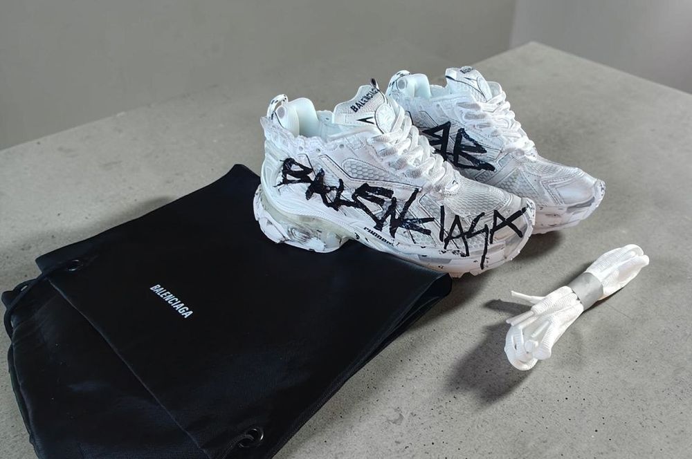 Balenciaga Runner Graffiti White 36 sneakersy