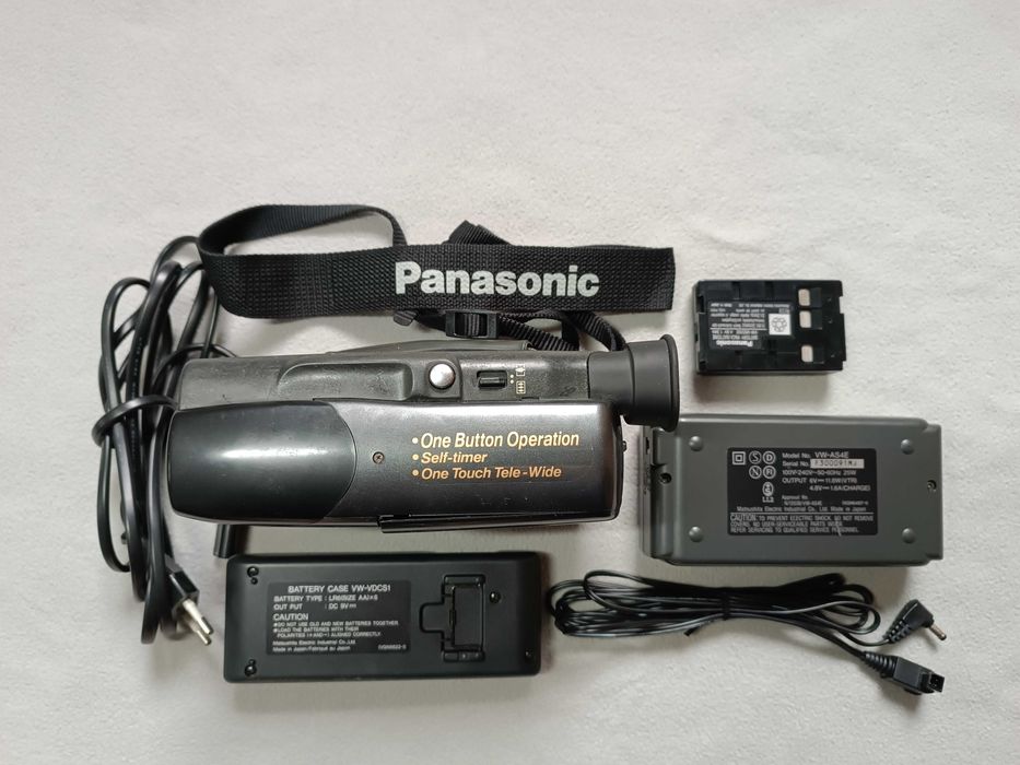 Kamera Panasonic model NV-CS1E