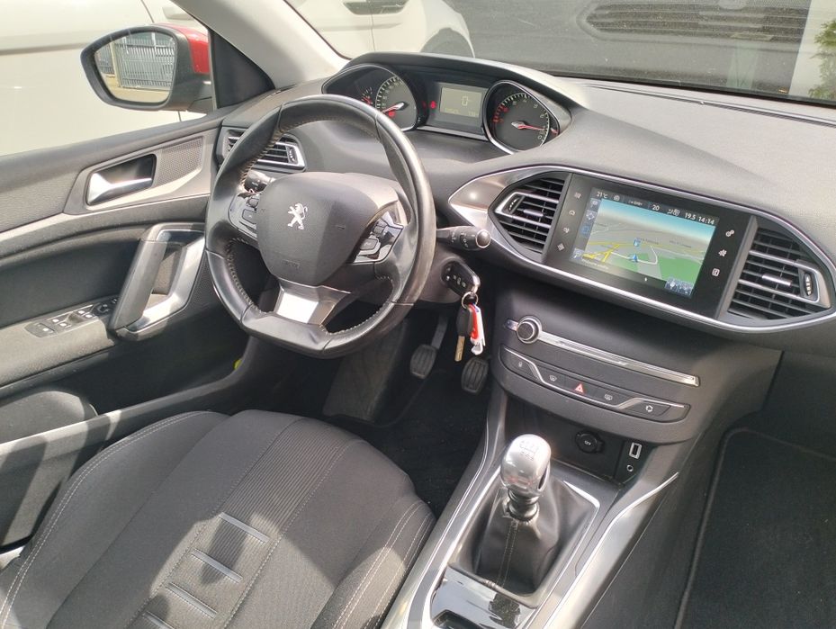 Peugeot 308 t9 przebieg 134 tys km