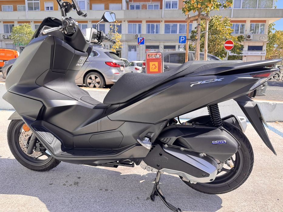 Honda PCX 2025 Preta | 19.000 km | Sem Acidentes | Garantia | 3.100 €