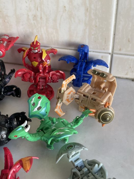 coleção de 16 Bakugans New Vestroia Gundalin Invadors