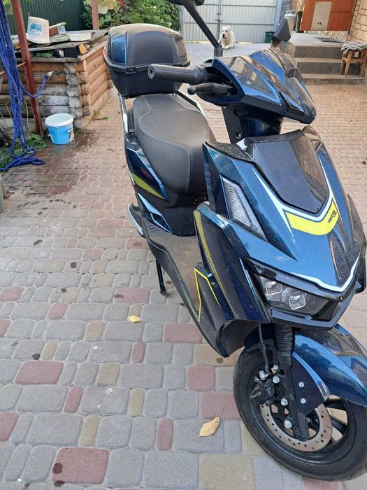 Електроскутер  Maxxter Leon 2900 Вт