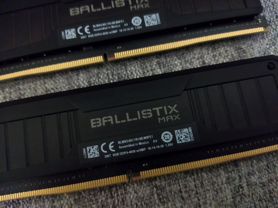 Crucial Ballistix MAX 4000 MHz DDR4 DRAM Kit 16 GB (8 GB x 2) CL18