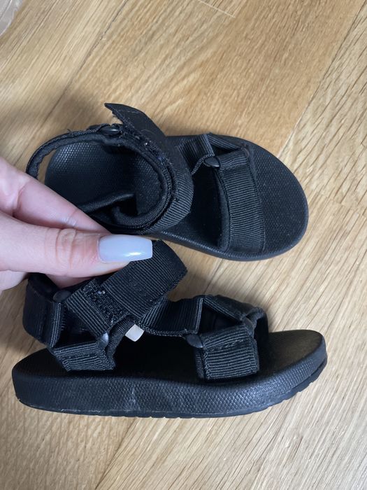 Босоніжки некст