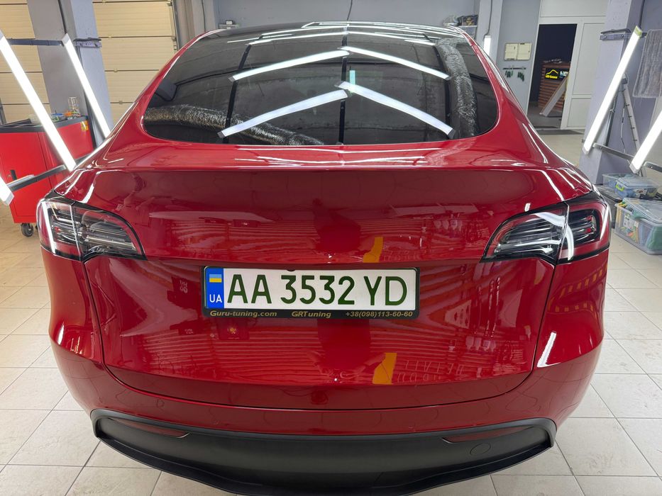 Tesla model Y 2022 року long range, повний комплект, дотяжки дверей