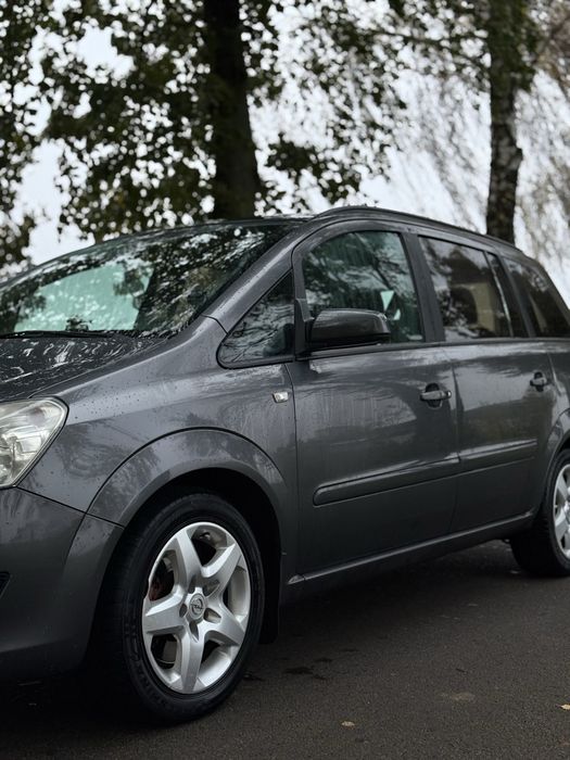 продам Opel Zafira B