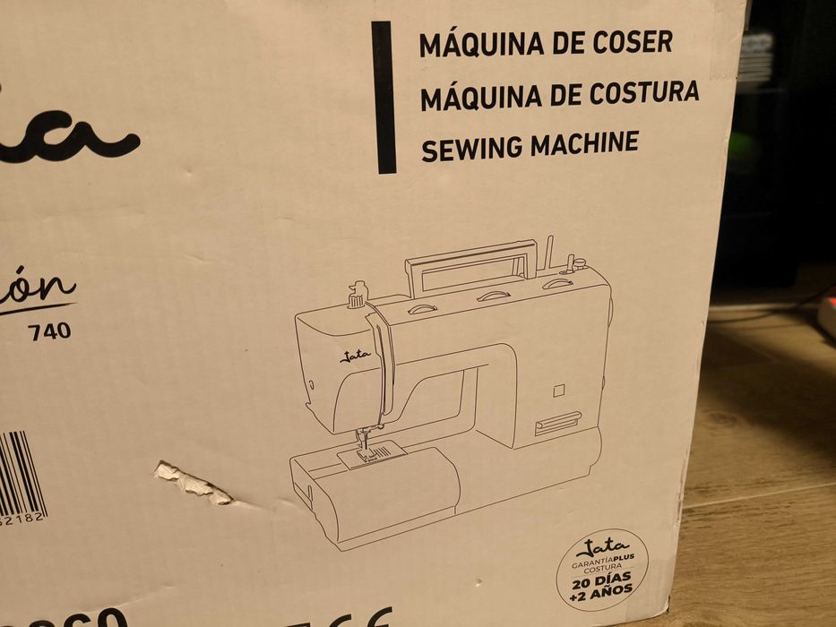 Máquina de costura Jata, modelo MC 740, nova, em caixa