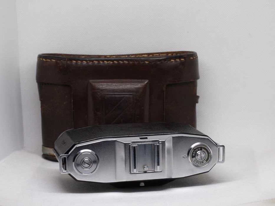 Máquina fotográfica analógica 35 mm Zeiss Ikon IKONTA 522/24
