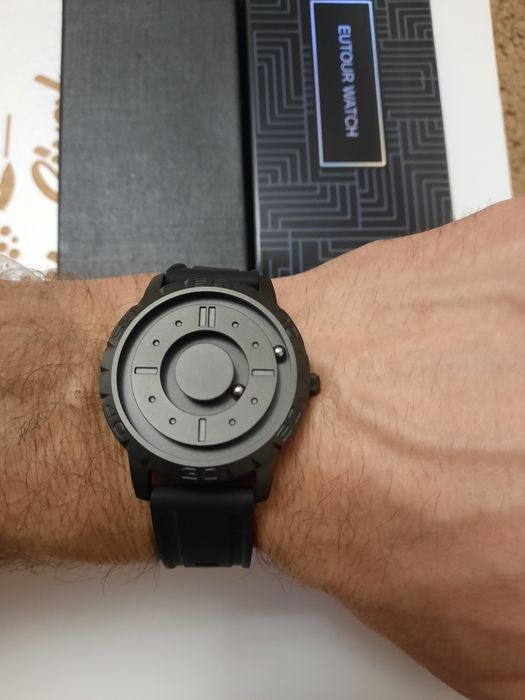 Магнітний годинник EUTOUR