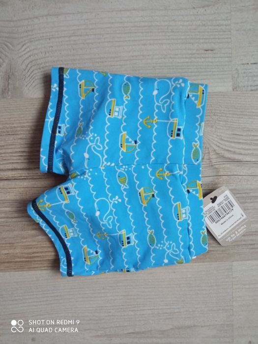 Nowe kąpielówki niemowlęce / pielucha kąpielowa
