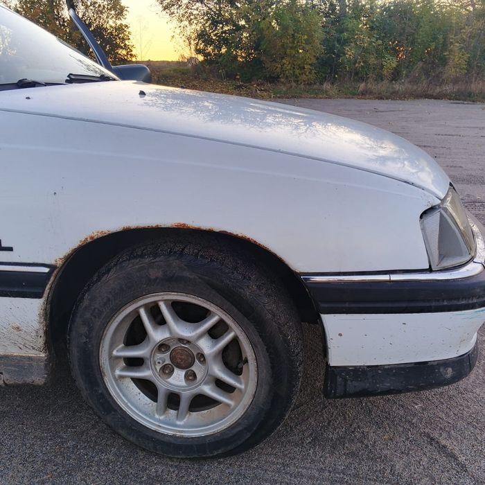 Opel  Omega  2.0