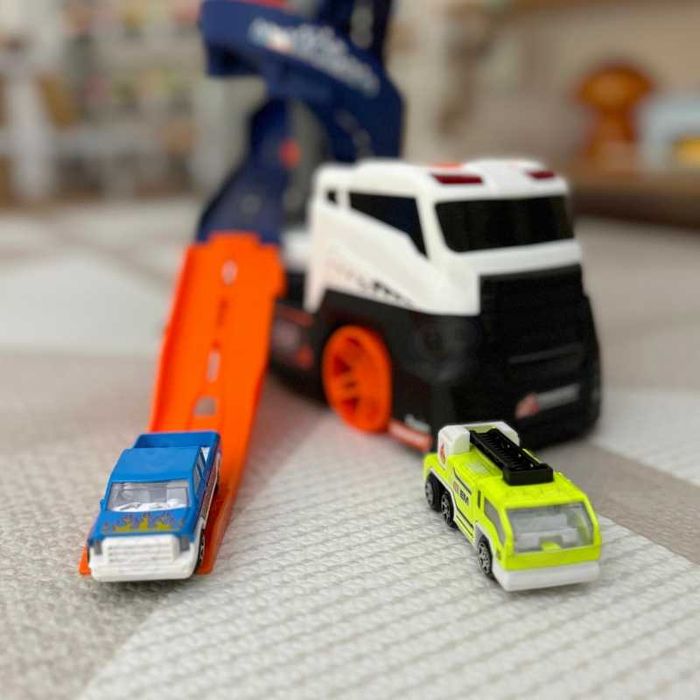 Interaktywny Tir Laweta Tor dla Aut z Dźwiękiem i Światłem