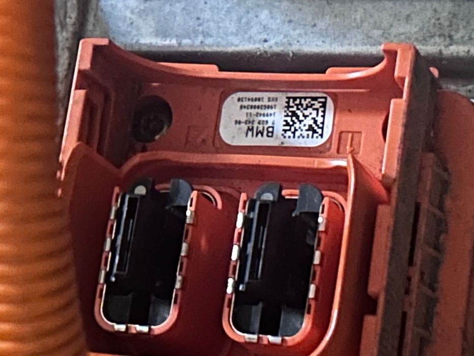 KLE BMW i3 (On-Board Charger) – Avariada – Para Reparação