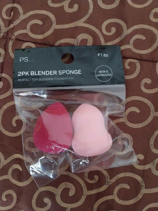 Two makeup sponges, New, sealed64283696745217120