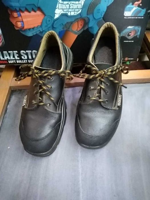 туфлі шкіряні чоловічі робочі з металевим носком 45р