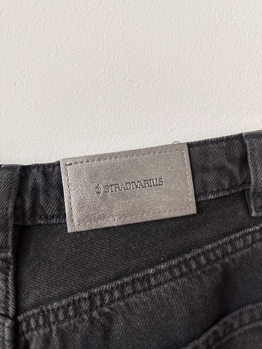 Jeansy damskie STRADIVARIUS