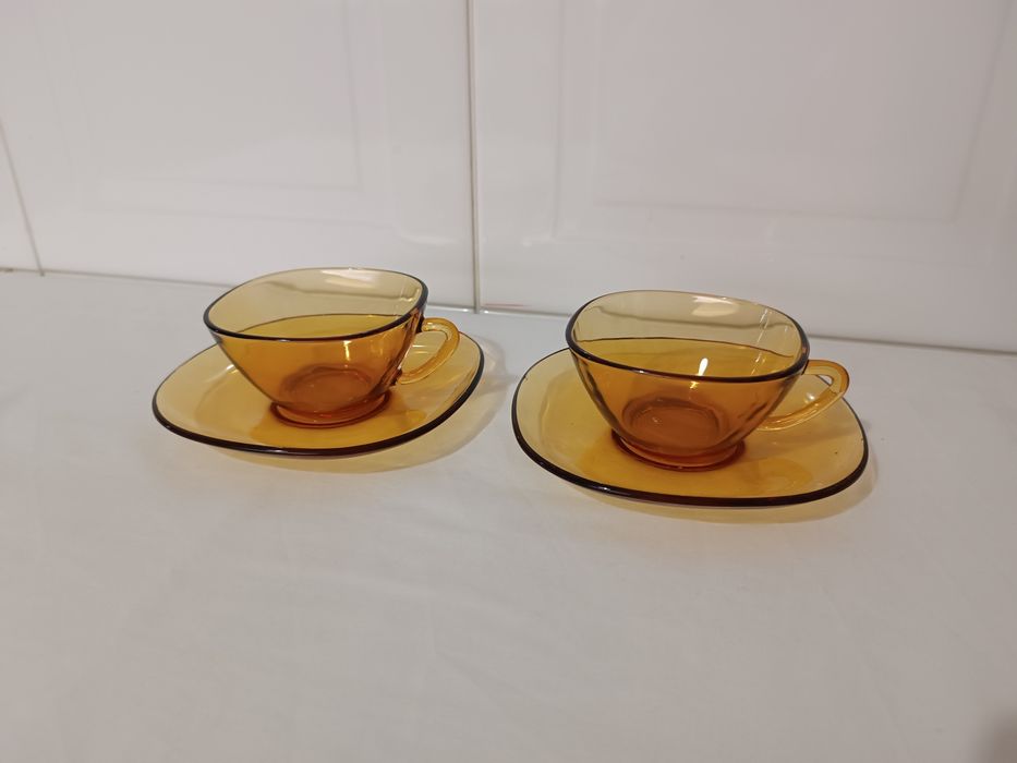 Conjunto 2 Chávena de Chá âmbar.. Antigas. Vareco França