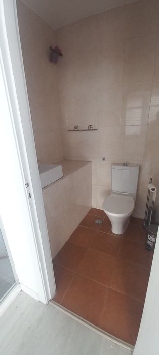 Loja na Travessa de Beirolas