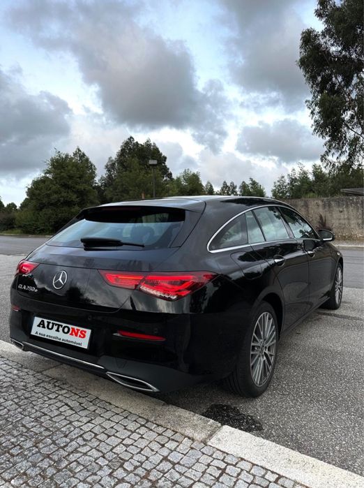 Mercedes CLA 250 E - como novo