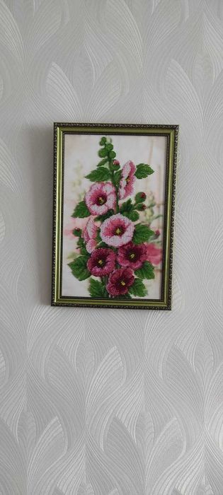 Картина "Мальви" вишита бісером