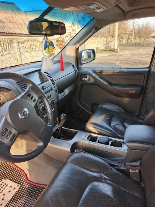 Продам nissan navara d40