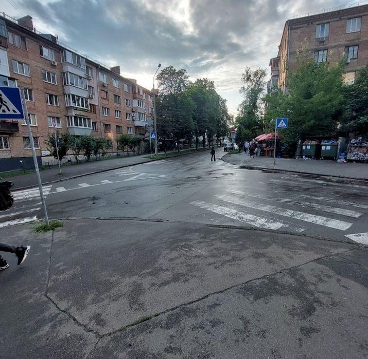 Аренда коммерческого фасадного помещения 54 м²ул.Неманская 2  Печерск!