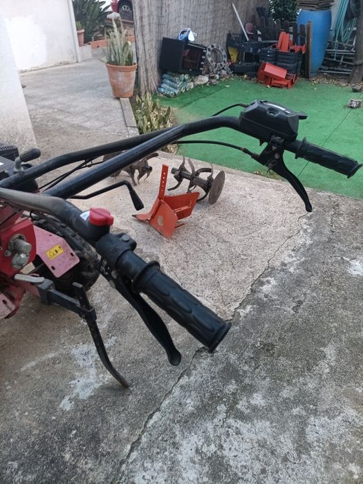 Moto cultivadora como nova