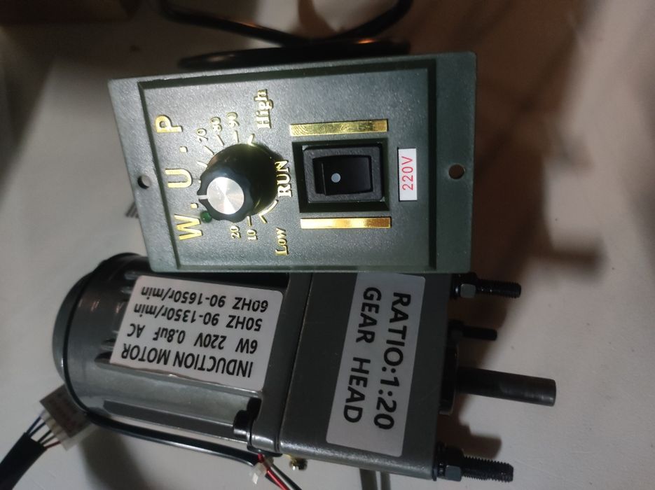 Motor com variador