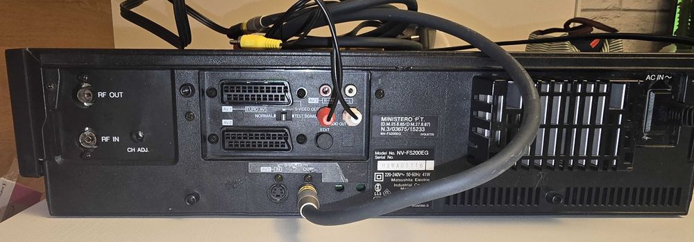 Panasonic NV-FS200 HQ PAL S-VHS HiFi Stereo TBC