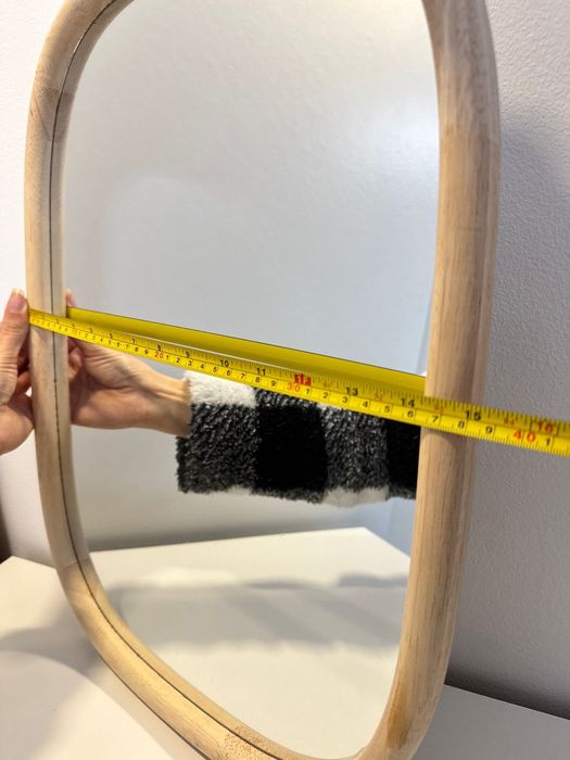 Espelho de tamanho medio