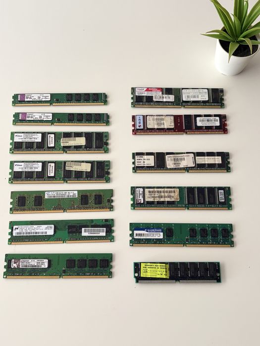 RAM Memory Lot474125888400271360
