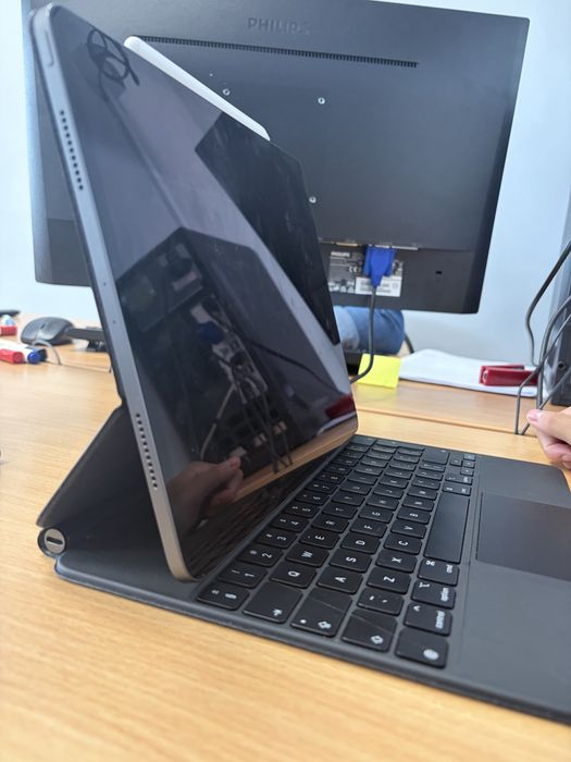 Ipad m1 pro 12.9 inch plus magic keyborad i apple pencil 2nd gen