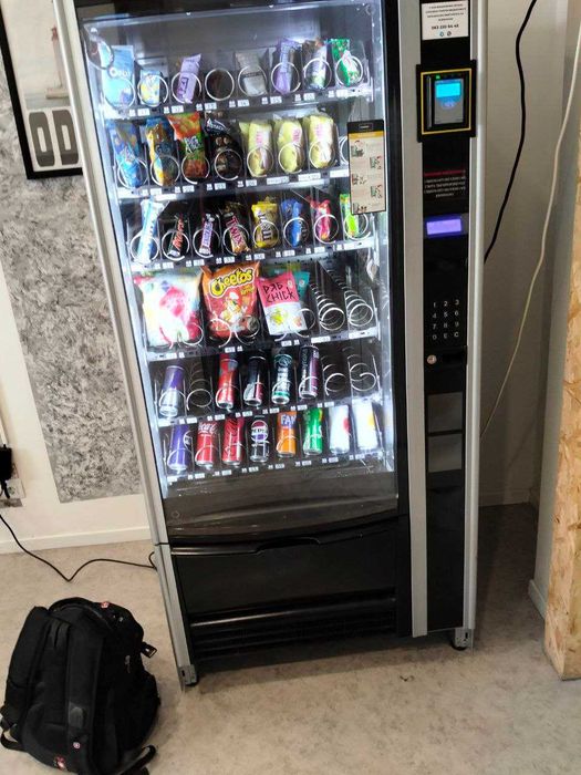 Снековий Вендінговий апарат Sfera