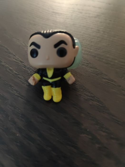 Figurki Kinder joy Black Adam