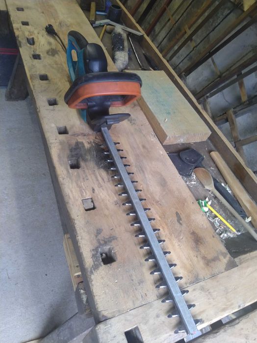 Nożyce elektryczne do żywopłotu Gardena EasyCut 46 – sprawne