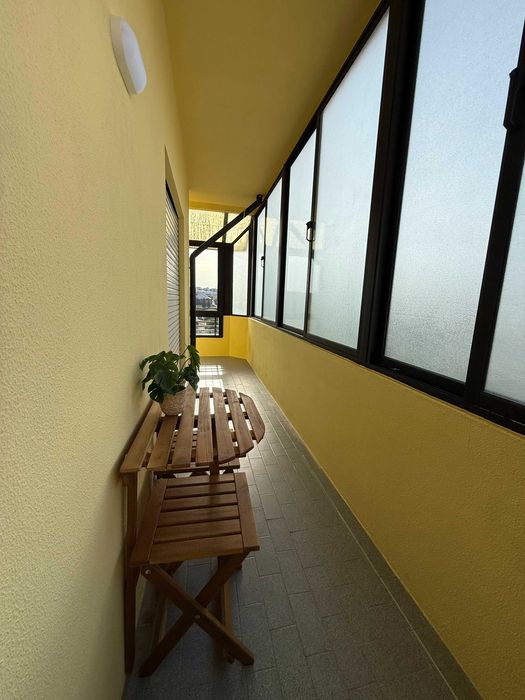 Suite moderna e espaçosa com despesas incluídas