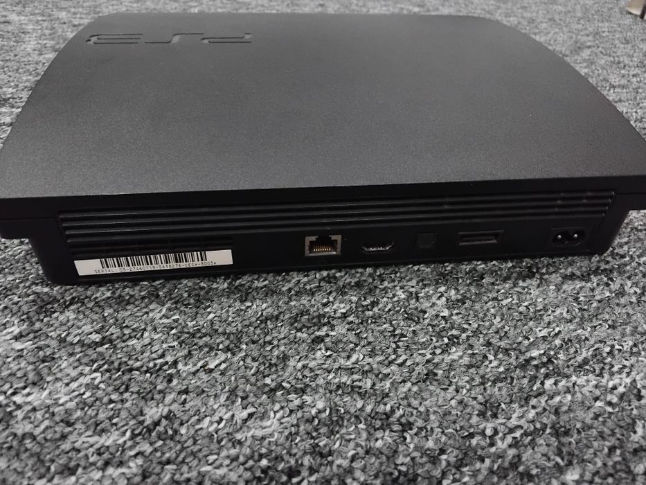 Ps3 + gry fifa i call of duty