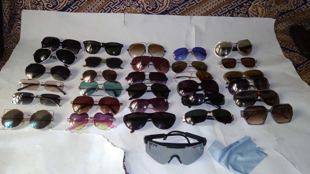 Продам сонячні окуляри