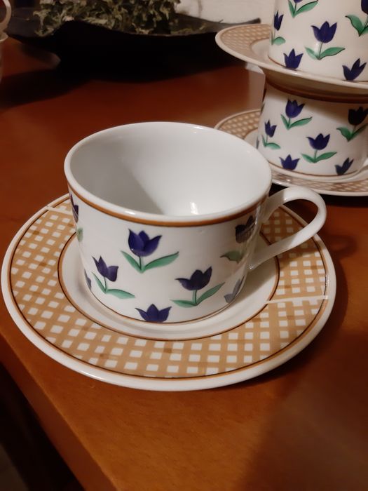 Set of 3 cups64740040383874122