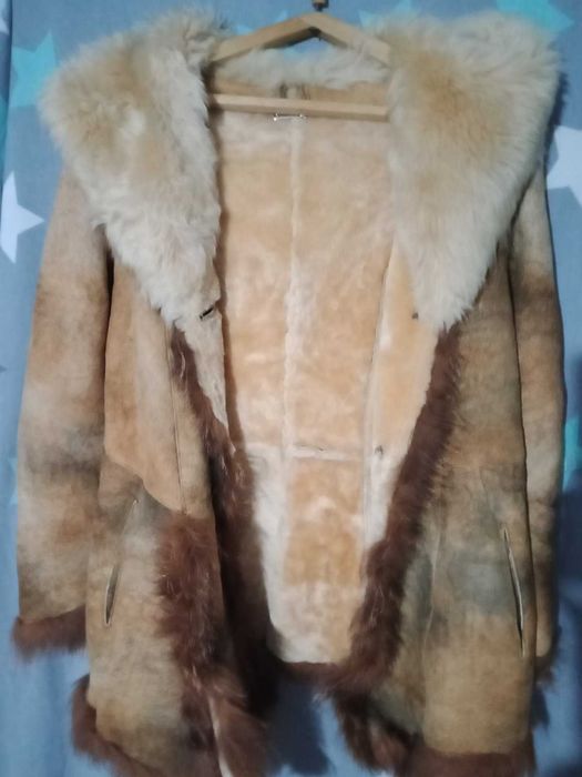 Натуральная дублёнка с капюшоном