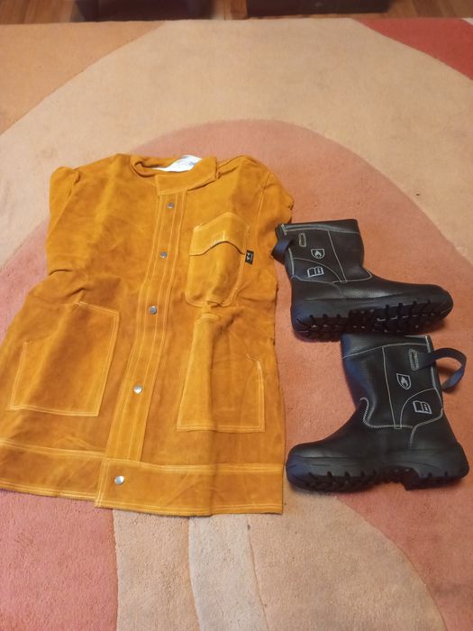 Casaco e botas de Soldador