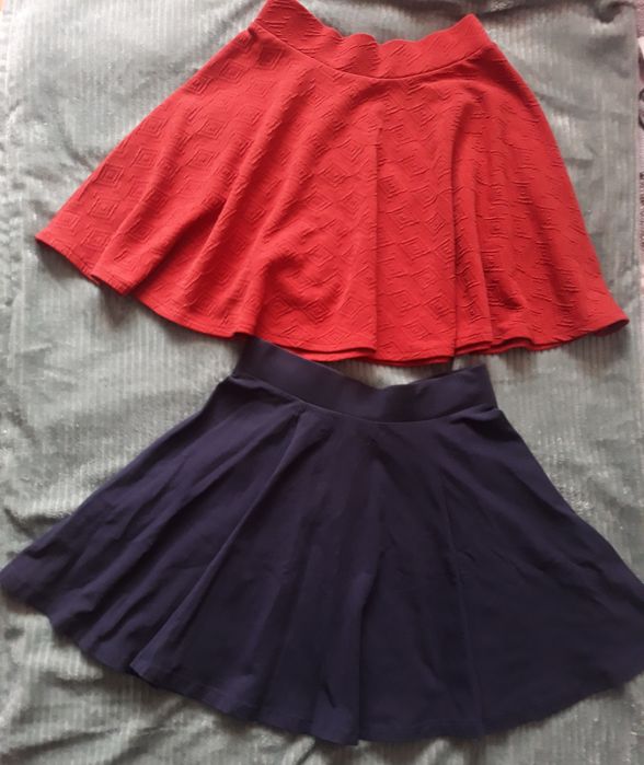 Dwie krotkie spódniczki 164