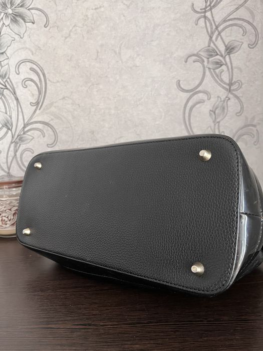 Сумка класична чорна